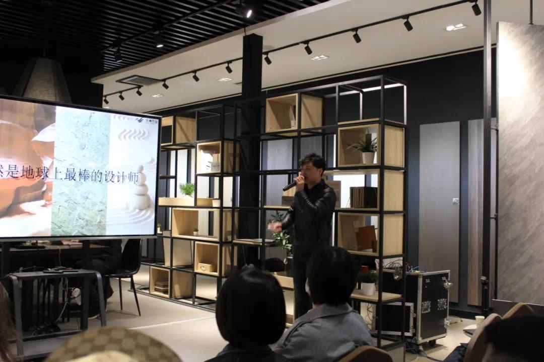 恭喜！華洲木業(yè)（陜西）運(yùn)營中心首航儀式暨供應(yīng)鏈賦能模式發(fā)布會圓滿舉辦！(圖7)