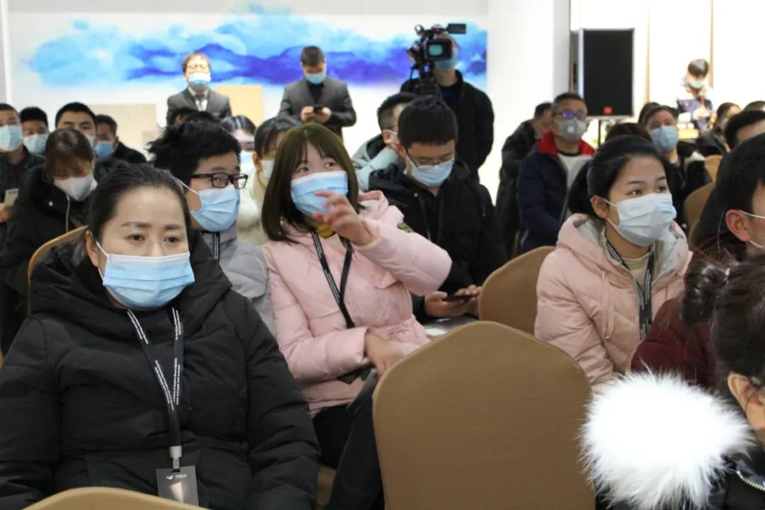 恭喜！華洲木業(yè)（陜西）運(yùn)營中心首航儀式暨供應(yīng)鏈賦能模式發(fā)布會圓滿舉辦！(圖12)