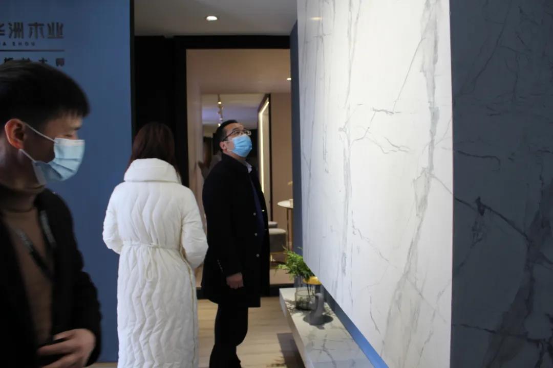 恭喜！華洲木業(yè)（陜西）運(yùn)營中心首航儀式暨供應(yīng)鏈賦能模式發(fā)布會圓滿舉辦！(圖15)