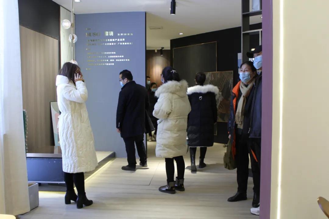 恭喜！華洲木業(yè)（陜西）運(yùn)營中心首航儀式暨供應(yīng)鏈賦能模式發(fā)布會圓滿舉辦！(圖16)