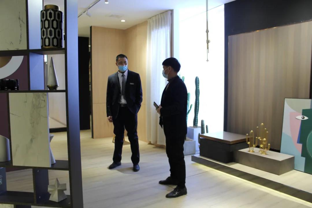 恭喜！華洲木業(yè)（陜西）運(yùn)營中心首航儀式暨供應(yīng)鏈賦能模式發(fā)布會圓滿舉辦！(圖17)